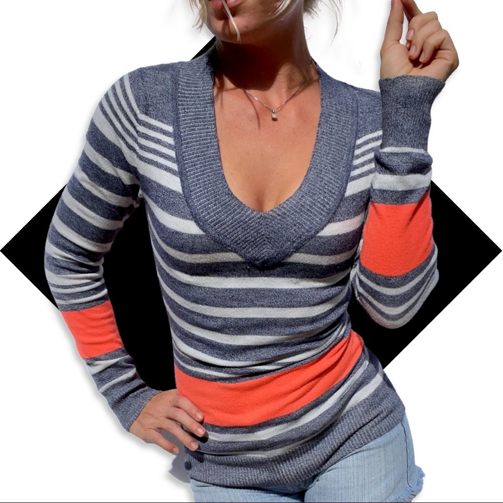 Stripped V-neck Sweater